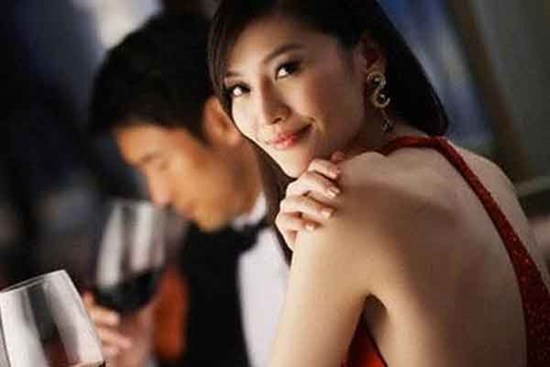 Lần về nhà giữa đêm và lời chối tội trơ trẽn của chồng