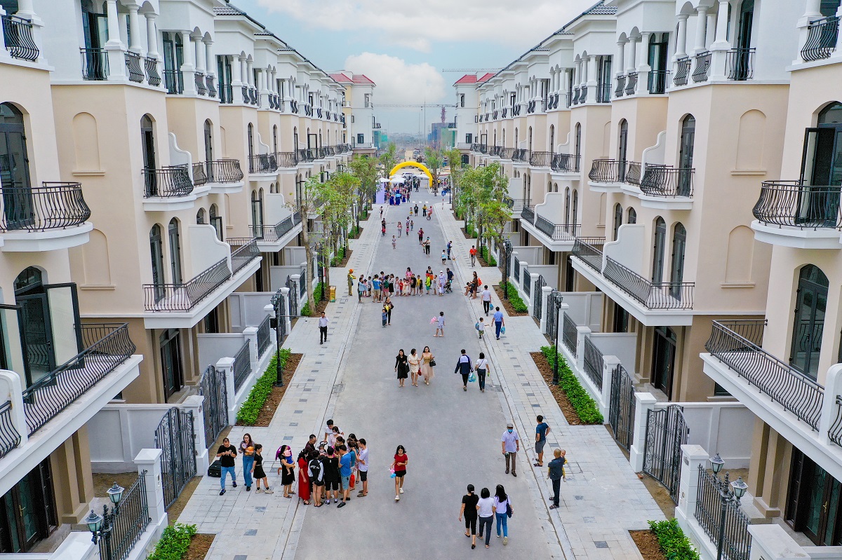 Đại đô thị biển Vinhomes ghi điểm về tiến độ xây dựng-2