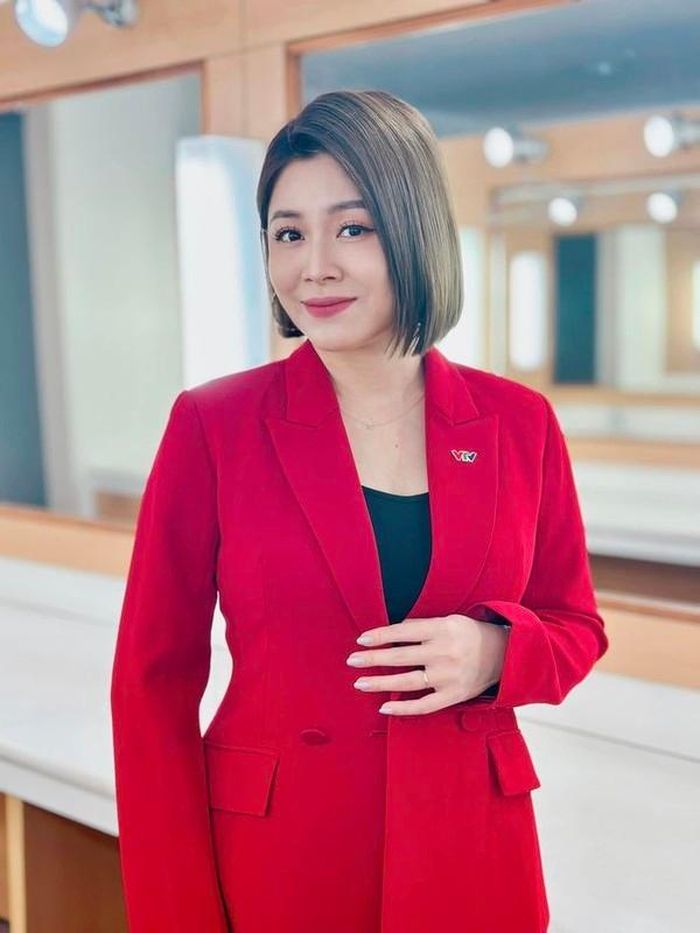 Mang thai lần 3, MC Hoàng Linh đã khoe hình xăm mới-12