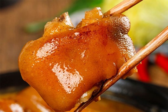 Mua chân giò heo nên chọn chân trước hay chân sau?