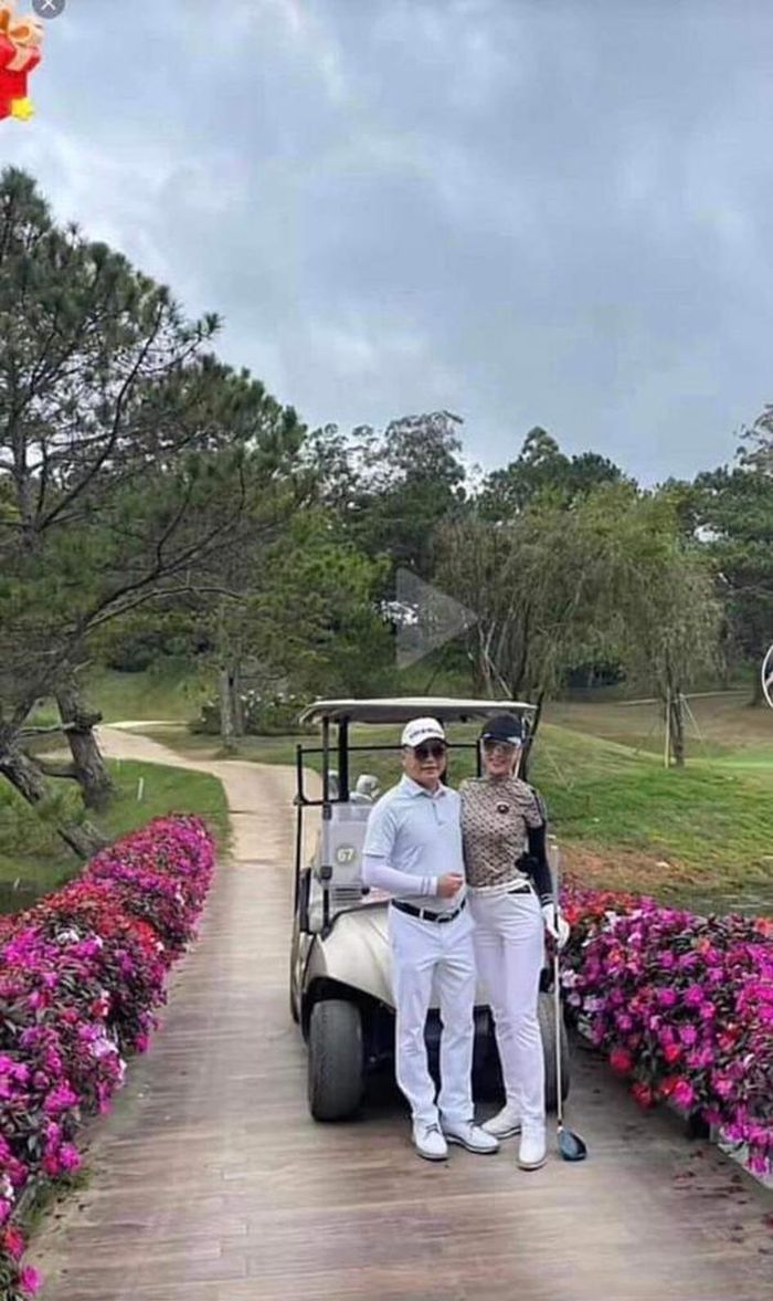 Tình cảm của bố mẹ Shark Bình dành cho Phương Oanh ra sao?-3