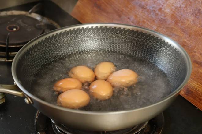 Ăn trứng hơn 30 năm giờ tôi mới thấy cách nấu này, nhìn thôi là nước miếng đã chảy ròng ròng-2