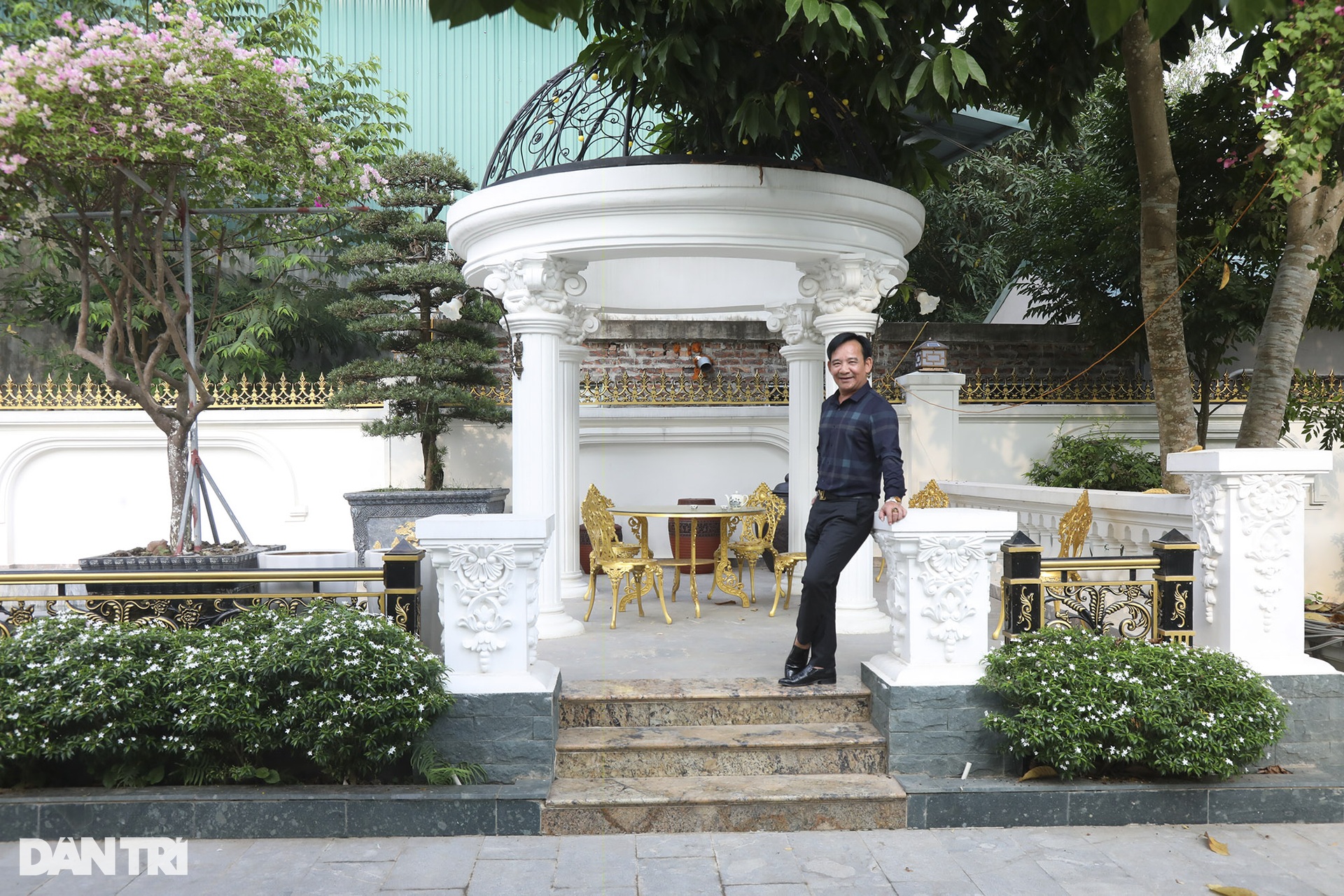 Biệt thự nhà vườn như lâu đài của Đại gia chân đất Quang Tèo thay đổi chóng mặt, đẹp ngỡ ngàng sau nhiều lần tu sửa-12