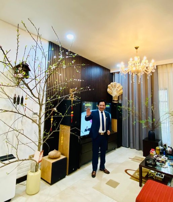 Biệt thự nhà vườn như lâu đài của Đại gia chân đất Quang Tèo thay đổi chóng mặt, đẹp ngỡ ngàng sau nhiều lần tu sửa-13