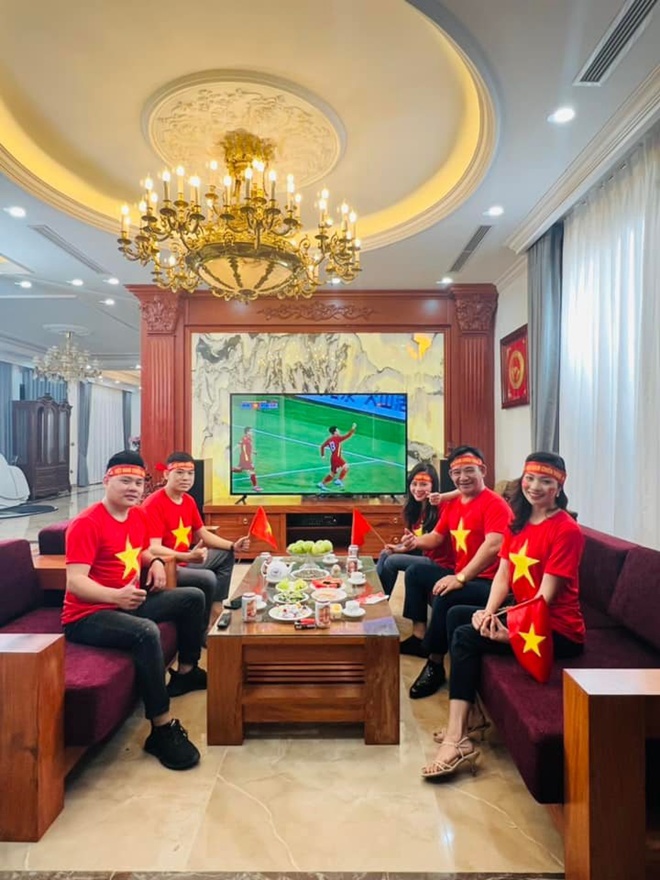 Biệt thự nhà vườn như lâu đài của Đại gia chân đất Quang Tèo thay đổi chóng mặt, đẹp ngỡ ngàng sau nhiều lần tu sửa-17