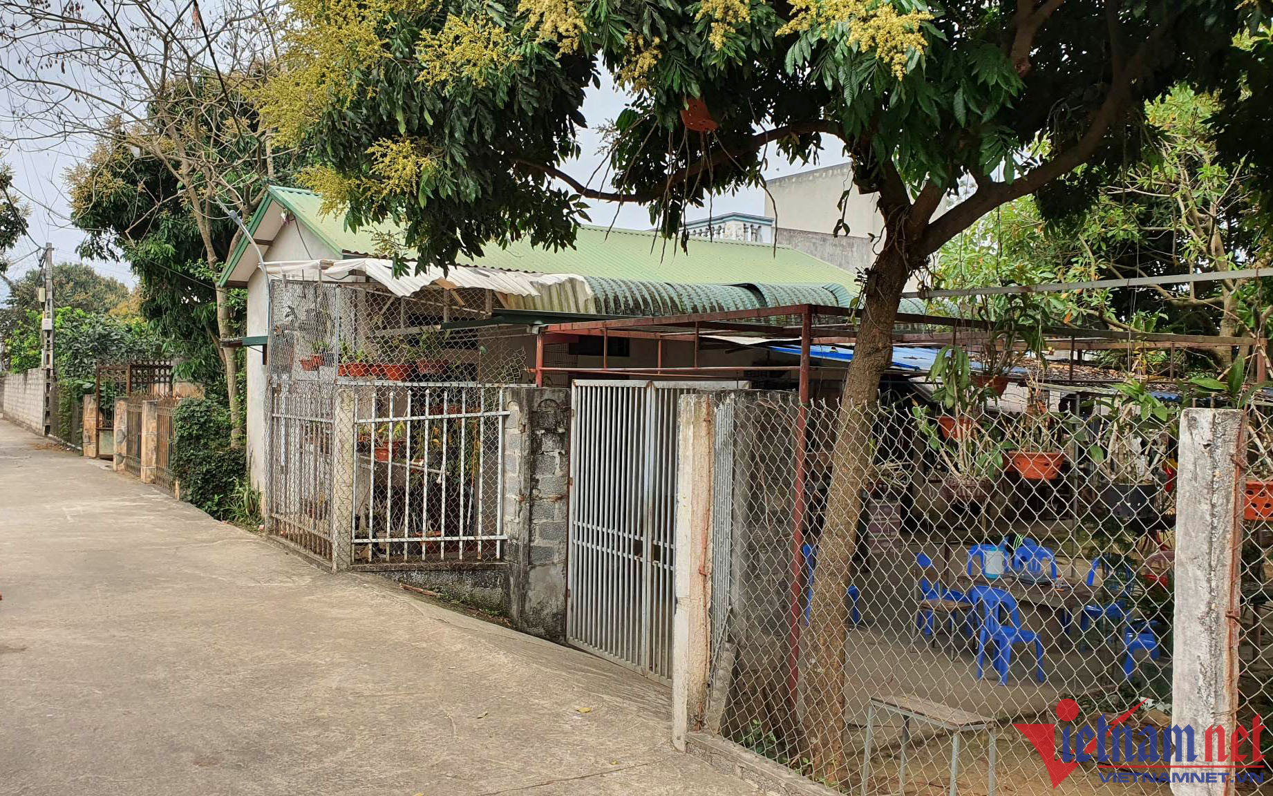 Nguyên nhân người đàn ông đánh liên tiếp vào đầu bé trai bạch tạng-3