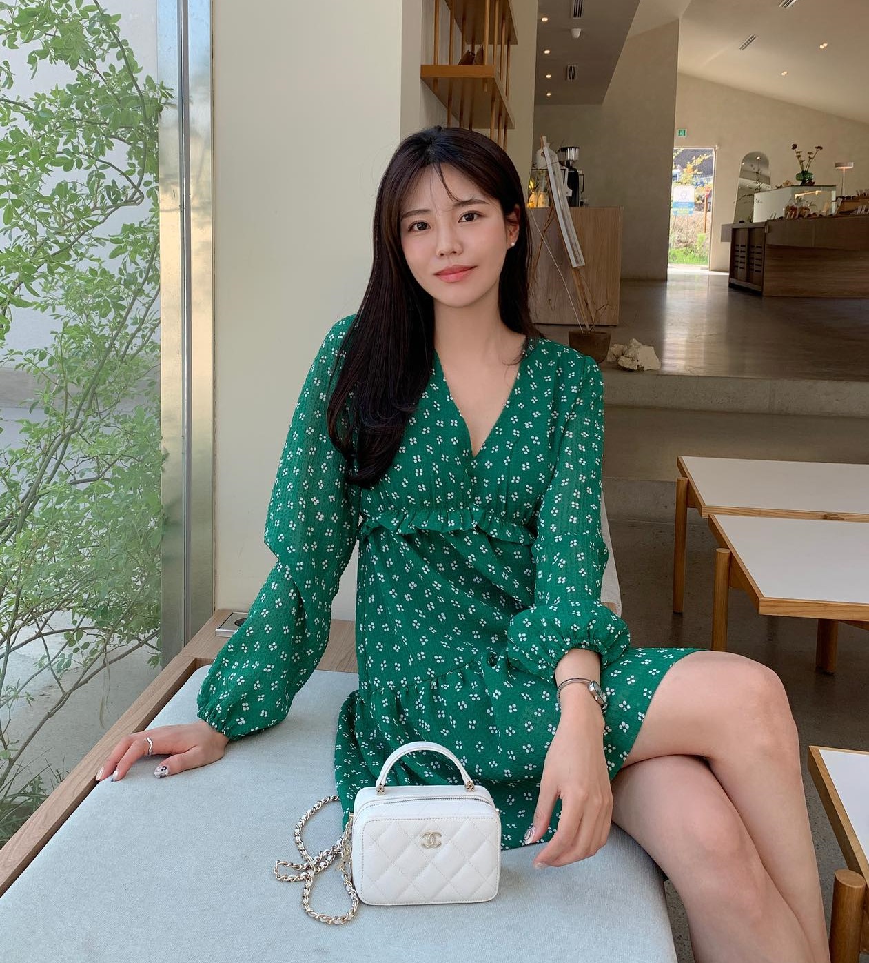 4 kiểu váy mùa hè hack tuổi, chị em nên sắm để mặc đẹp hơn-4