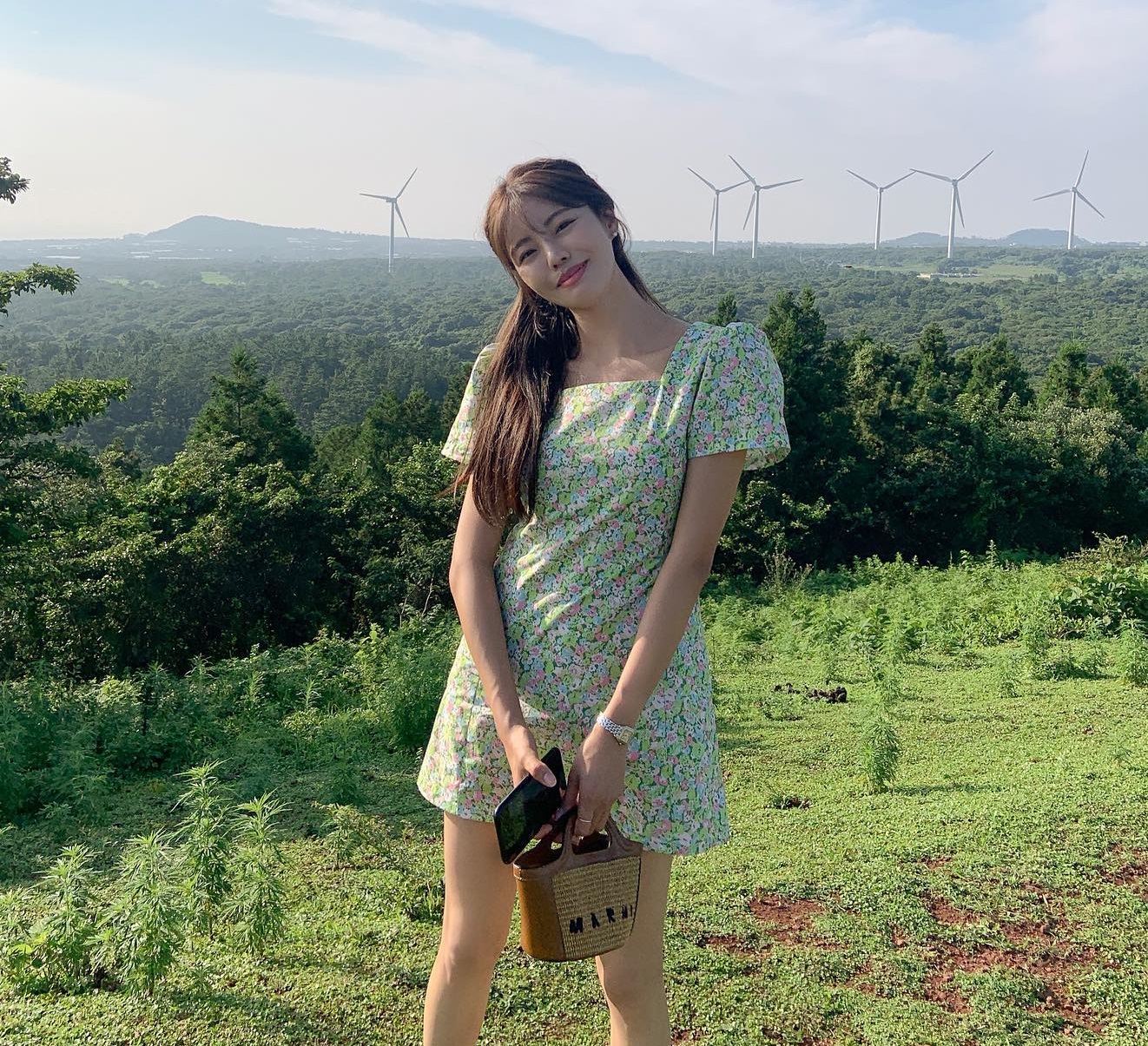 4 kiểu váy mùa hè hack tuổi, chị em nên sắm để mặc đẹp hơn-5