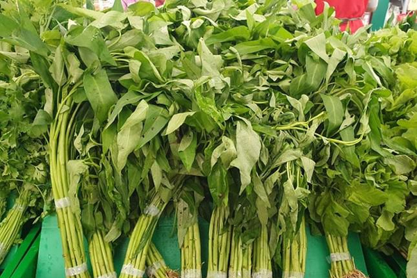 Thời tiết ngày càng nắng nóng, dân buôn cua hốt bạc”, ngày bán gần nửa tạ-4