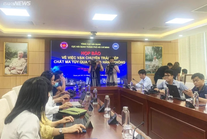 4 tiếp viên vận chuyển ma tuý: Khó hiểu khi hải quan thông tin báo chí quá sớm-1