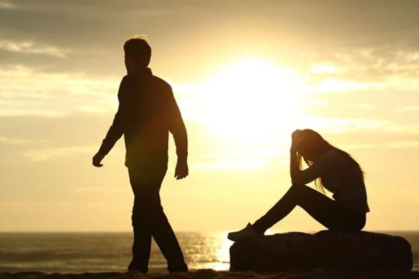 Bi kịch thủ khoa ĐH: Lương 438 triệu/tháng, tự tử vì áp lực công việc-2