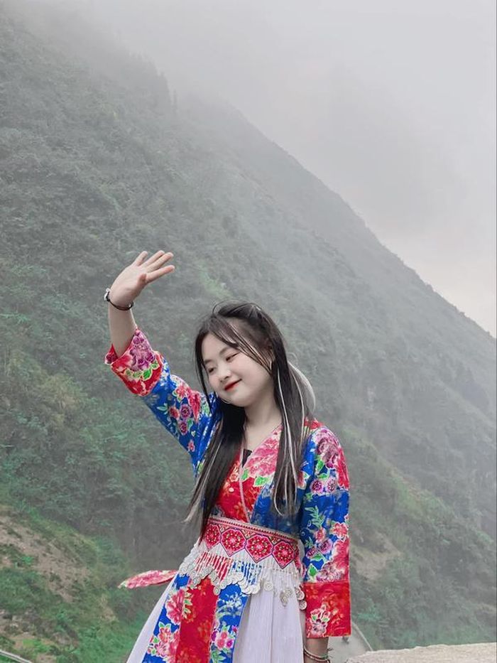 Phúng Phính Hà Giang bị gọi tên, phá trend biến hình-8