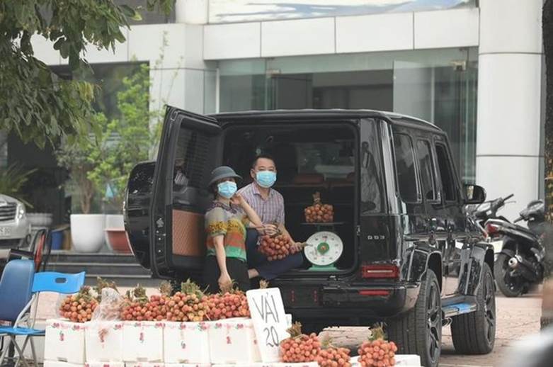 Làm vì đam mê, người bán hàng rong cưỡi siêu xe hành nghề-10