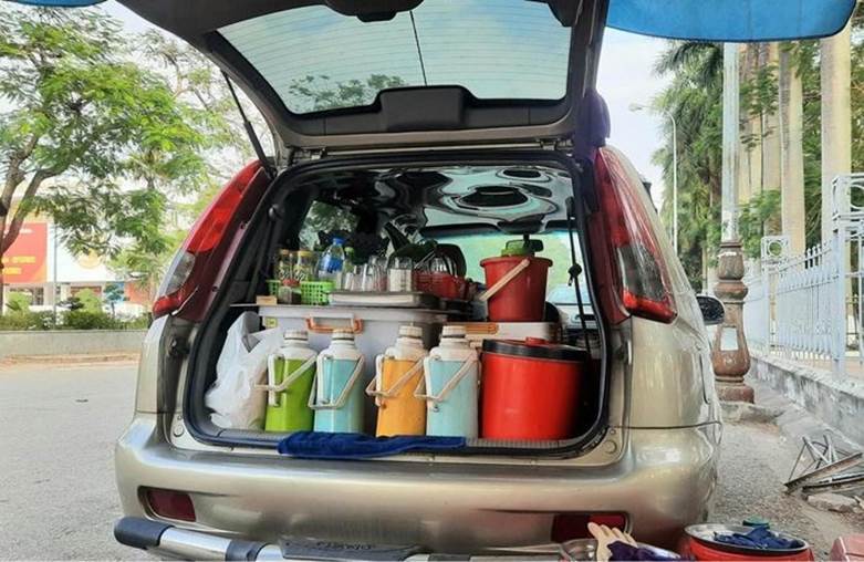 Làm vì đam mê, người bán hàng rong cưỡi siêu xe hành nghề-7