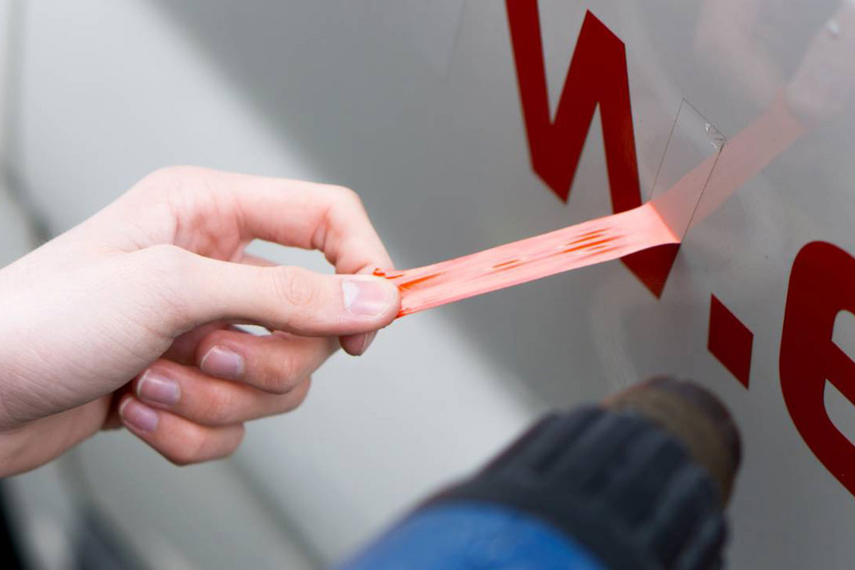 Cách gỡ bỏ decal ô tô hiệu quả và sạch sẽ-3