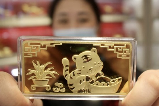 Giá vàng hôm nay 24/3: Tăng vọt sau quyết định của Fed