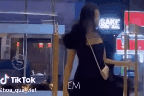 Vợ MC Quyền Linh lên tiếng khi con gái bị góp ý việc trang điểm đậm, ăn diện cầu kỳ chụp ảnh-1