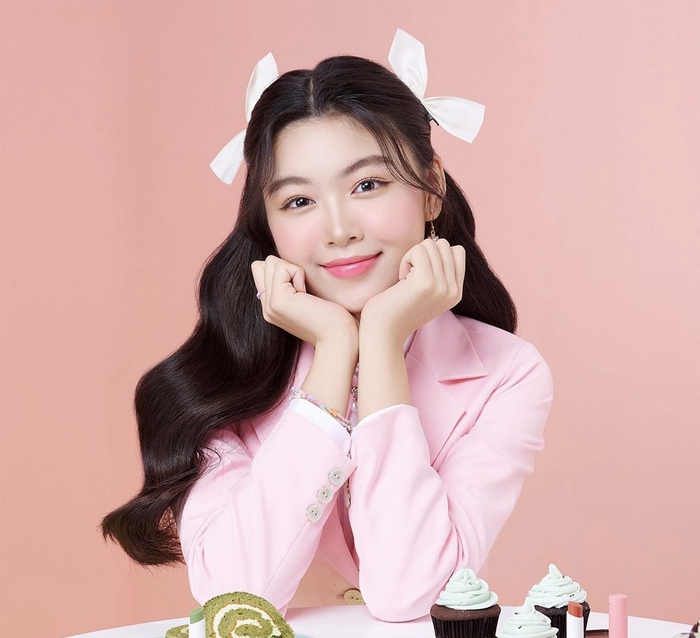 Vợ MC Quyền Linh lên tiếng khi con gái bị góp ý việc trang điểm đậm, ăn diện cầu kỳ chụp ảnh-3