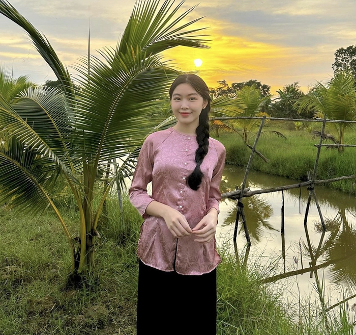 Vợ MC Quyền Linh lên tiếng khi con gái bị góp ý việc trang điểm đậm, ăn diện cầu kỳ chụp ảnh-4