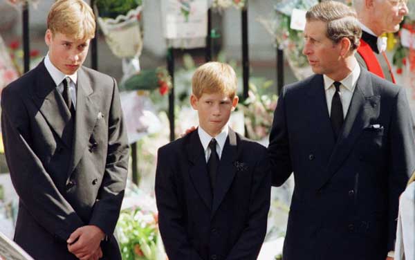 Vợ chồng William và Kate tranh cãi với Cung điện về lễ đăng quang của Vua Charles-3