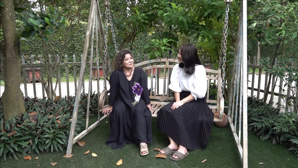 Tuổi 72 của NSND Thanh Hoa bình yên bên ngôi nhà rực rỡ sắc hoa-2