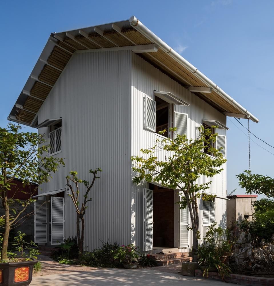 Mái nhà tôn lạnh Solar AZ100: Giải pháp chống ăn mòn do muối biển-1