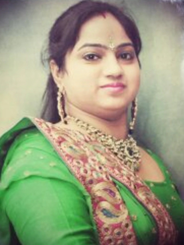 Người vợ bị chồng bỏ vì bất ngờ mọc râu-1