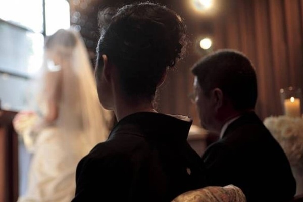 Bị chồng tung clip ngoại tình tại đám cưới con gái ở Nhật Bản-1