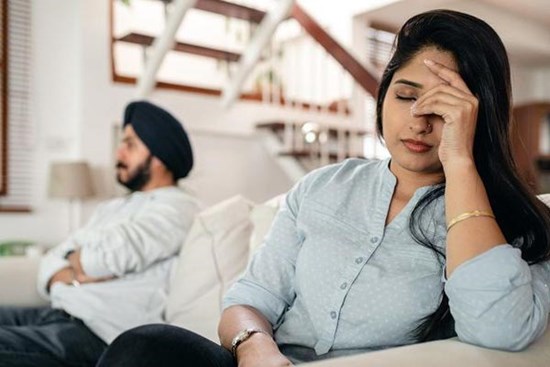 Chuyên gia tâm lý mách chị em cách 'trị' chồng vô tâm