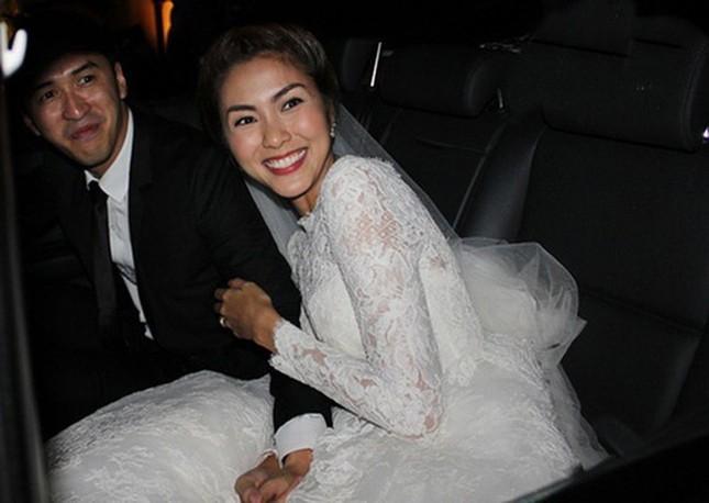 Váy cưới của Hà Tăng và Linh Rin: Kiểu dáng tương đồng, xuất xứ cực khác biệt-7