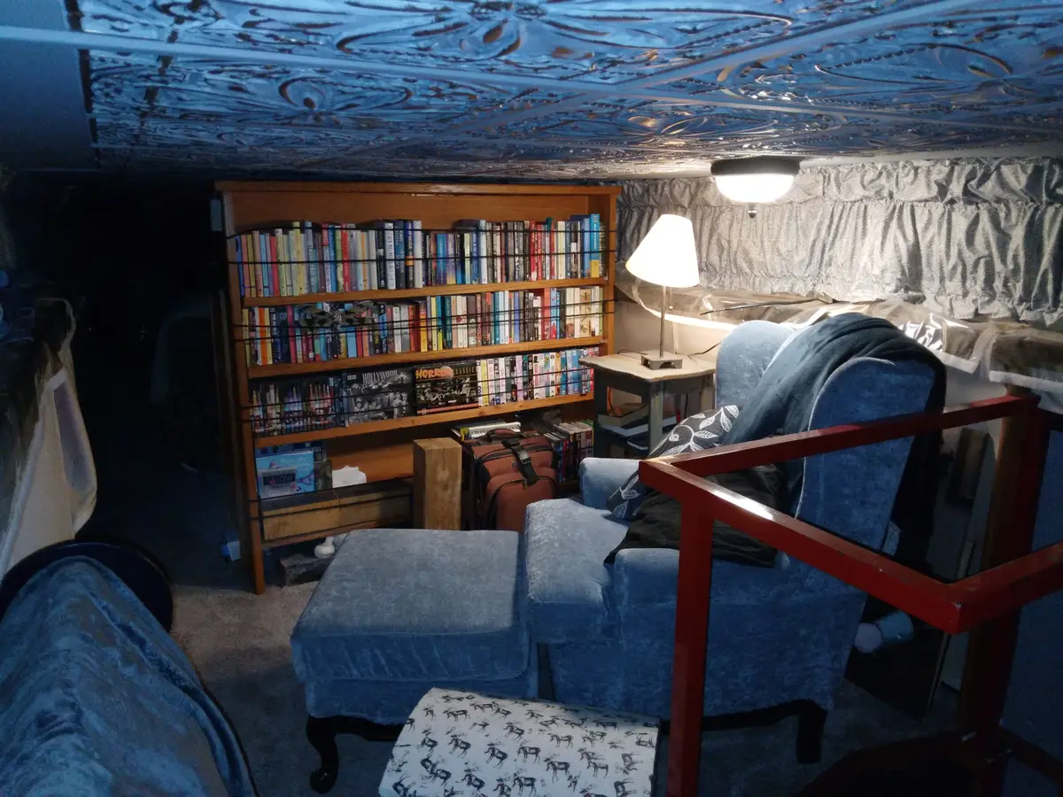 Đôi vợ chồng nghỉ hưu dành 5 năm để biến chiếc xe tải cũ trở thành ngôi nhà di động: Kết quả sau cùng mỹ mãn không ngờ-8