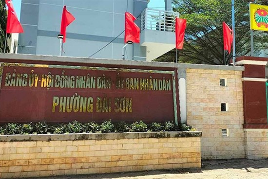 Chồng cô giáo chủ nhiệm dâm ô với học sinh lớp 5