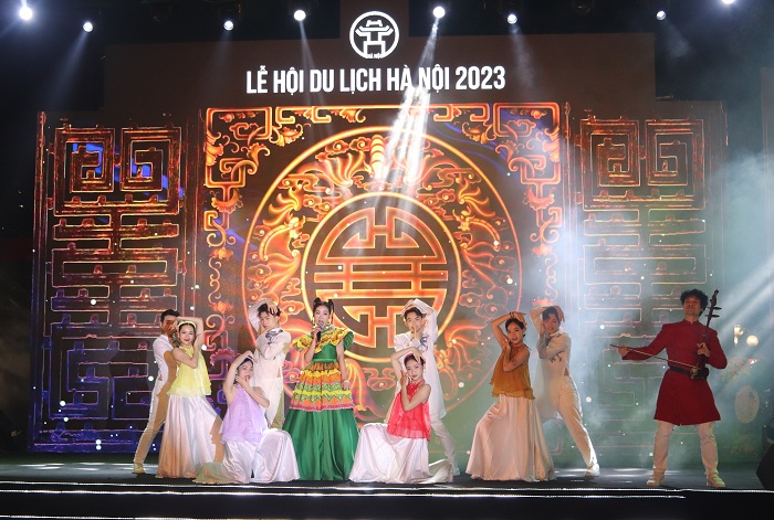 Hà Nội phấn đấu đón và phục vụ trên 22 triệu lượt khách du lịch trong năm 2023-4