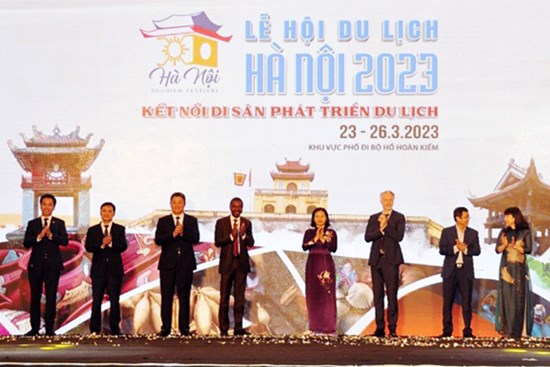 Hà Nội phấn đấu đón và phục vụ trên 22 triệu lượt khách du lịch trong năm 2023