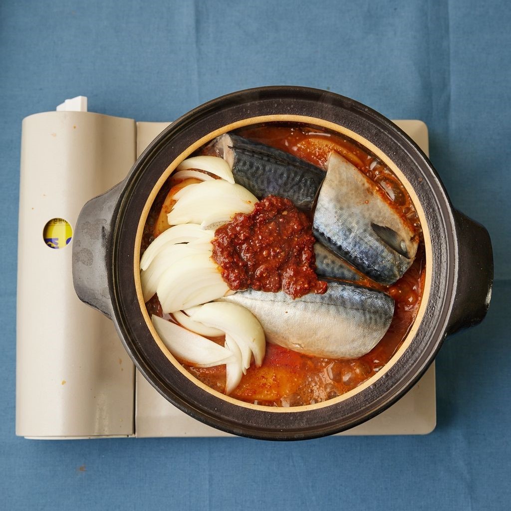 Cách kho cá của người Hàn Quốc ăn lạ miệng và hao cơm-7