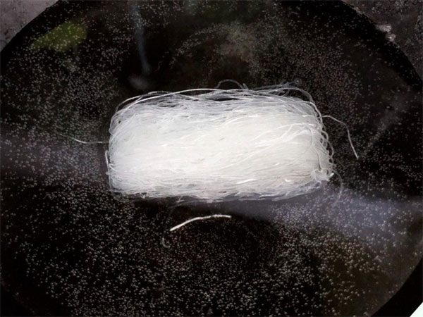 Cây mọc dại xưa cho lợn ăn hóa ra lại là kháng sinh tự nhiên” đem nấu kiểu này được món ngon-4