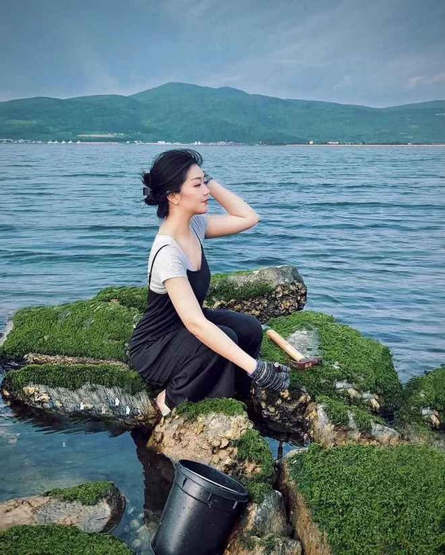 Nữ tiếp viên trưởng của Vietnam Airlines có gia thế hoàng tộc gây bão-9