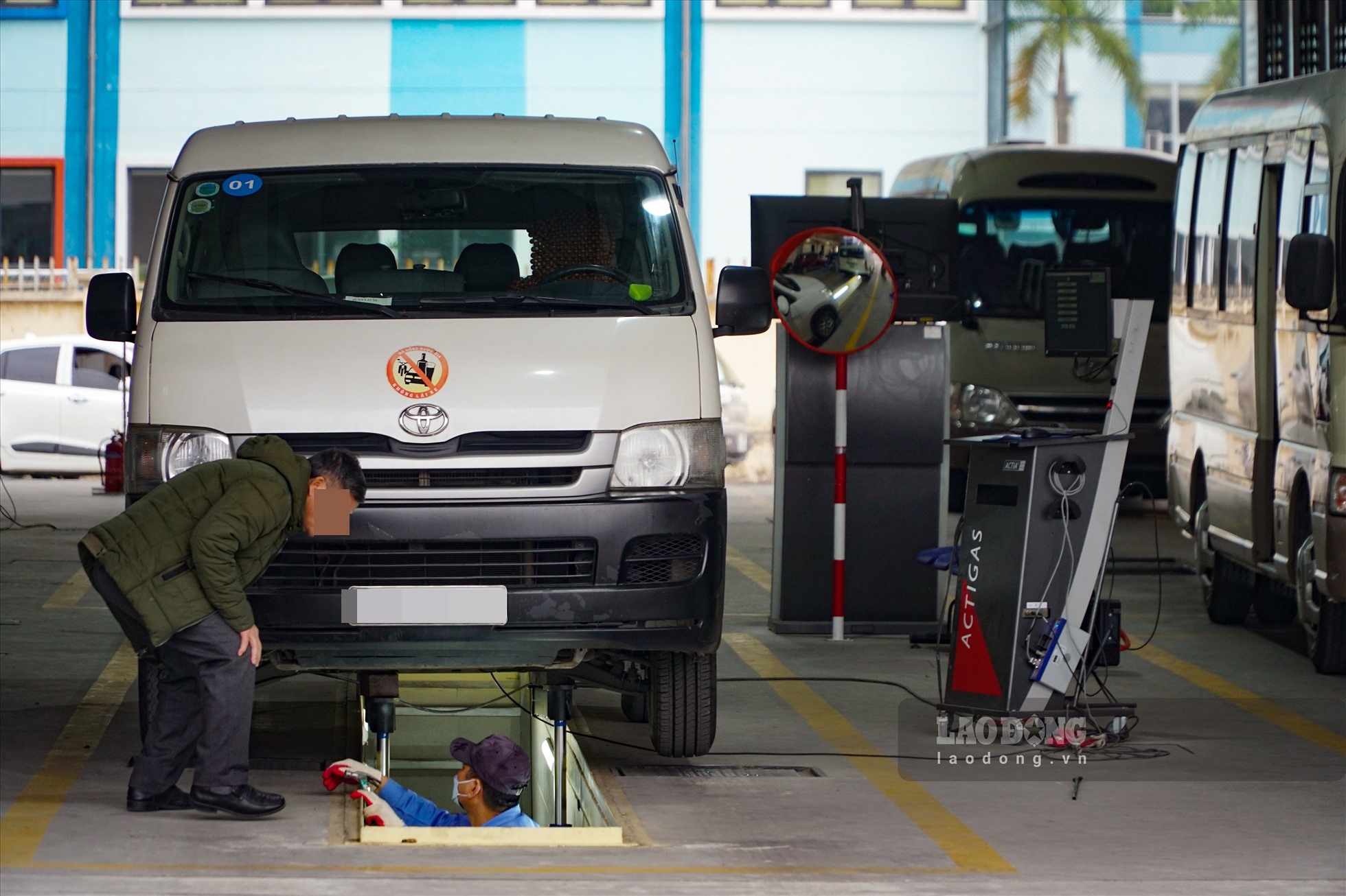 Mua đăng kiểm giả dễ như mua rau-1