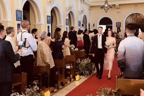 Huyền Baby cho chồng doanh nhân cùng “lên sóng”