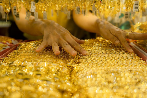 Giá vàng hôm nay 27/3: Giá tăng cao, nhà đầu tư tiếp tục mua vào-1