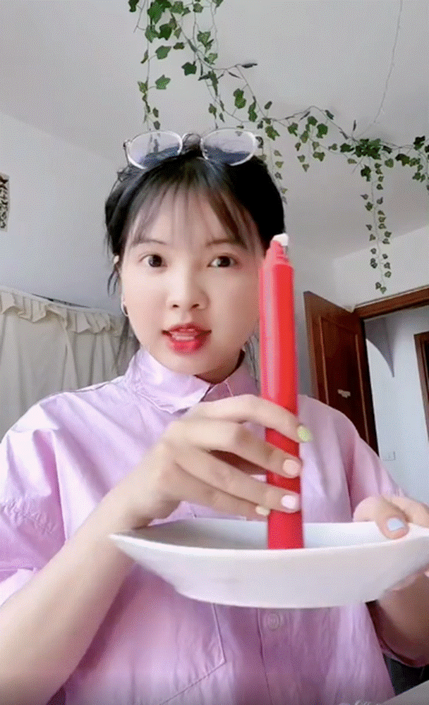 Đu trend học đến khi nến tắt, cô gái tạo ra cái kết... ngả mũ-1