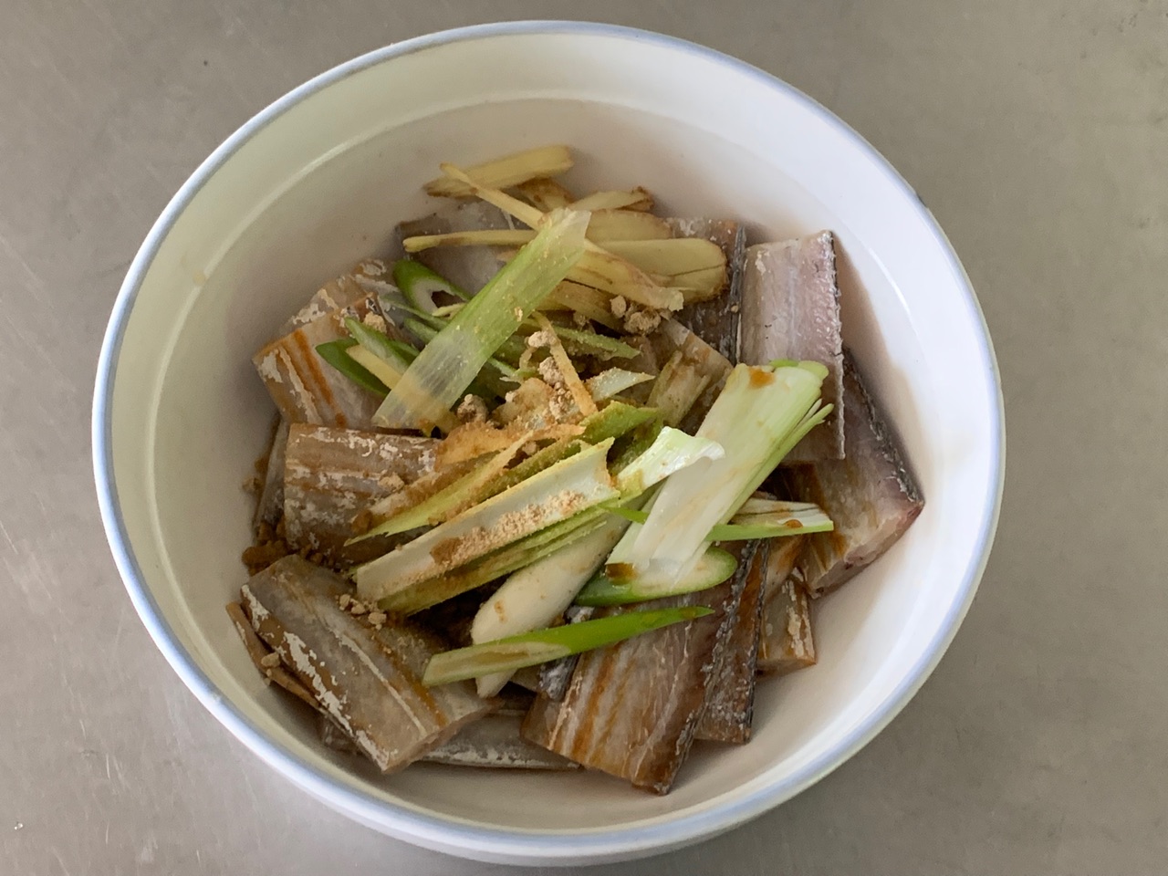 Bí quyết làm cá nướng tiêu ớt thơm ngon đậm vị ăn bao nhiêu cũng không ngán-2