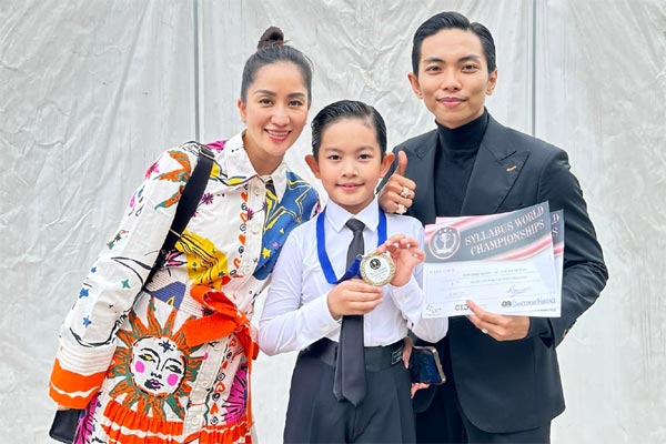 Khánh Thi - Phan Hiển vạ vật suốt đêm vì vụ đình công ở sân bay Đức-2