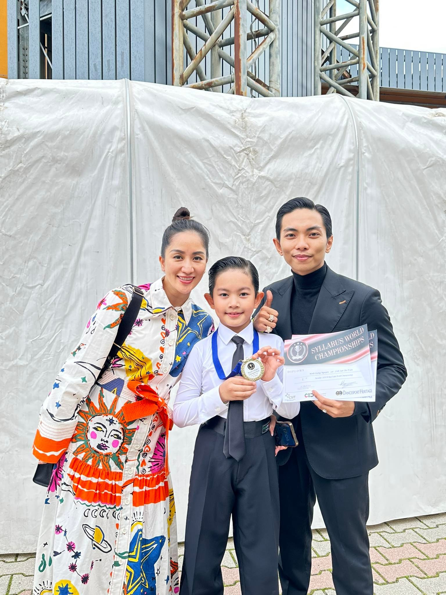 Con trai 8 tuổi của Khánh Thi - Phan Hiển đoạt HCV, lập kỷ lục dancesport Việt-1