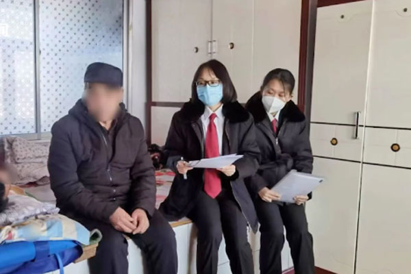 Bố mẹ thay con trai đệ đơn ly hôn: Không để con dâu khổ thêm nữa-1