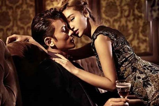 Chồng 'ngã ngựa' vì cô hàng xóm trẻ, đẹp còn đa tình