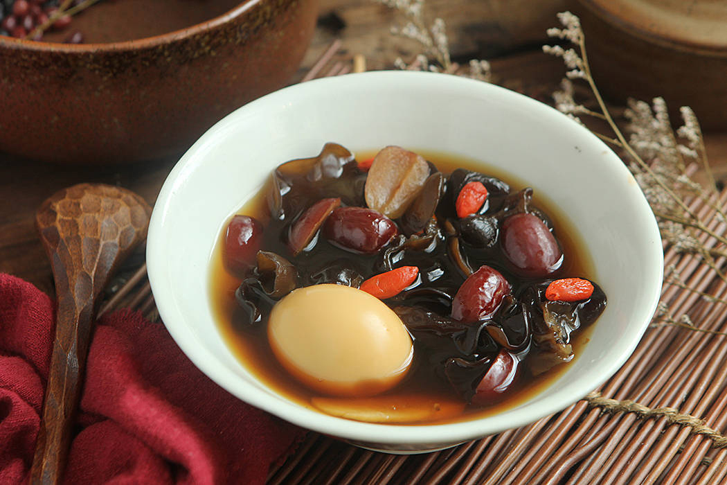 Thêm 3 món chè dưỡng nhan dễ nấu lại cực bổ dưỡng cho làn da căng tràn sức sống-5