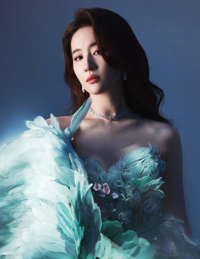 Đằng sau khoảnh khắc bị cô lập của Lưu Diệc Phi-1