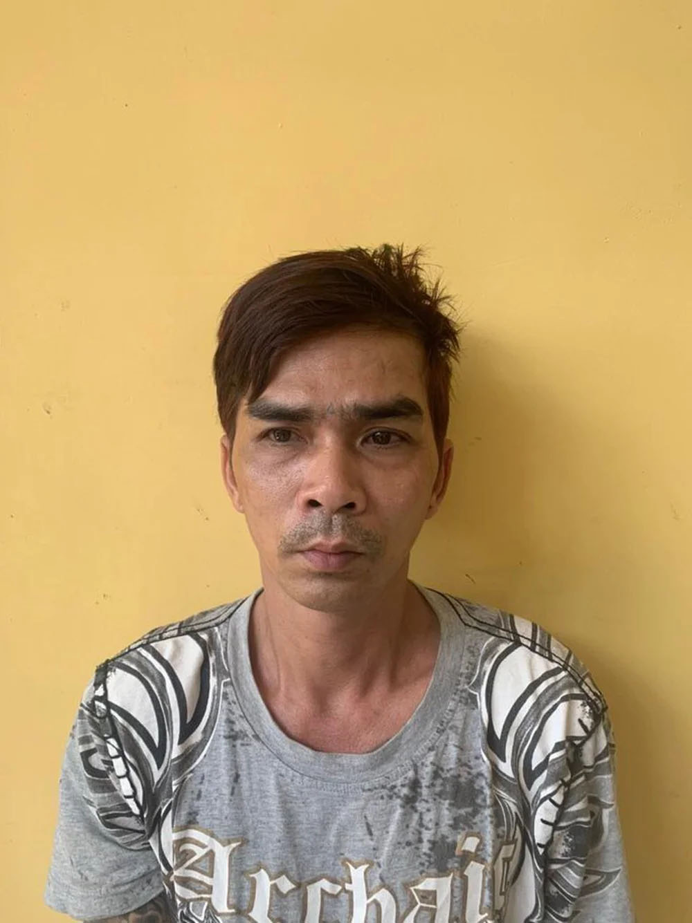 Bé 3 tuổi nghi bị ép hút ma túy: Công an TP HCM tạm giam Lê Văn Bậm-1