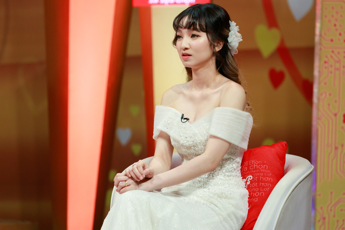 Hôn nhân ngọt ngào của vợ chồng chênh nhau 18 tuổi-3